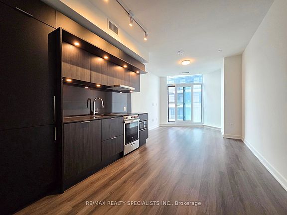 4th image of 448 Burnhamthorpe Rd W #527