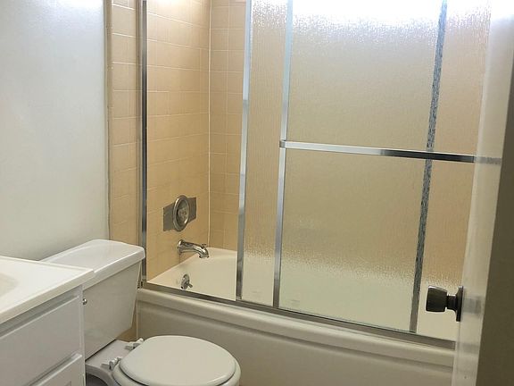 5th image of 434 W Harvard St #4
