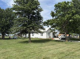 809 SW 300th Rd, Centerview, MO 64019