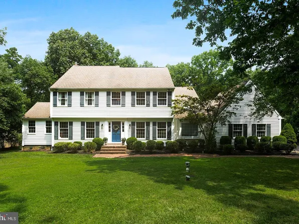 21 Wakefield Dr, Medford, NJ 08055