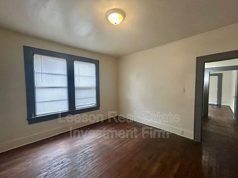 3022 Lillian St — Photo 7