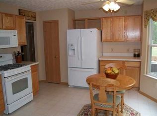 1652 Meadowlark Ln, Marysville, OH 43040