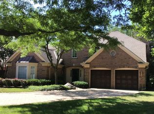 502 Rivershire Pl, Lincolnshire, IL 60069