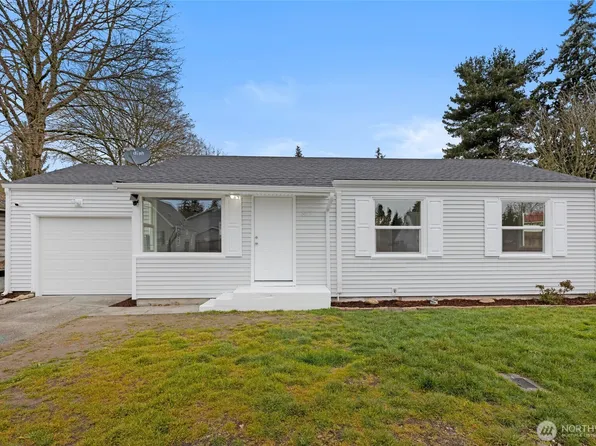 817 114th Street S, Tacoma, WA 98444