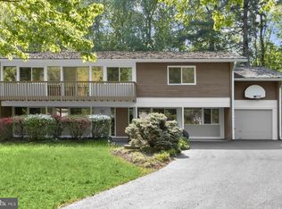 8210 Stone Trail Dr, Bethesda, MD 20817