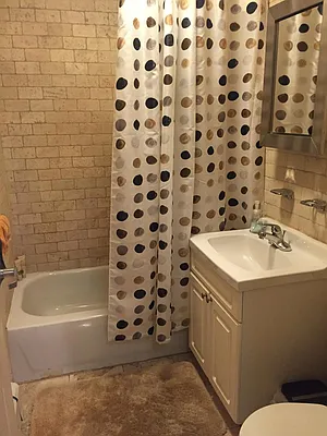 Rented by Curzon Real Estate | media 7