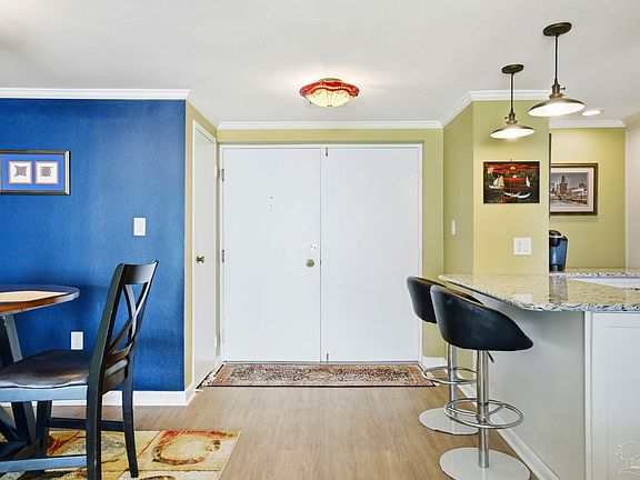 4th image of 615 Bayshore Dr APT 502
