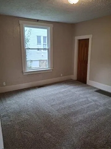 252-254 E Church St #3 — Photo 13