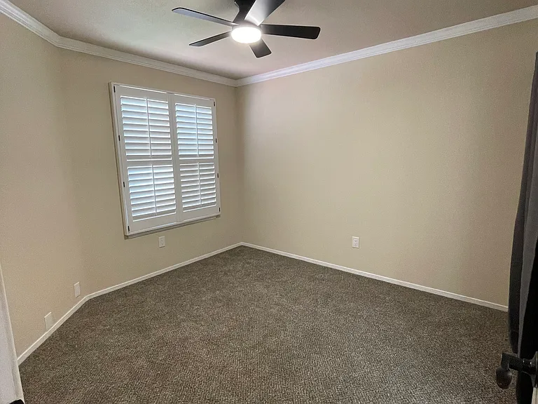 423 Kinsmill Ct — Photo 18
