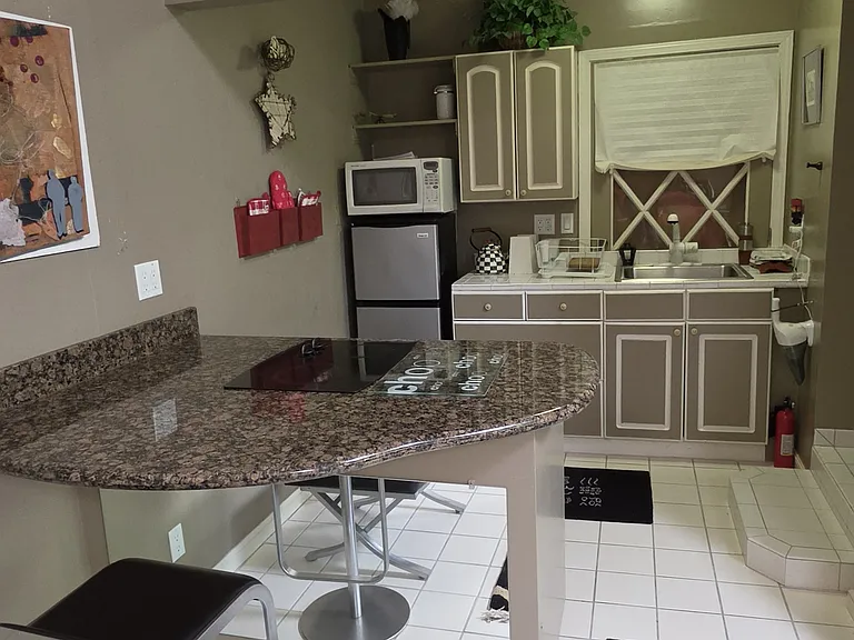 Studio Eating Area/Kitchen