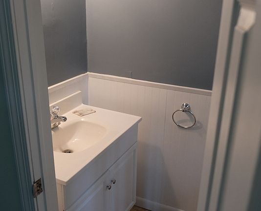 1st Floor Remodeled 1/2 bath