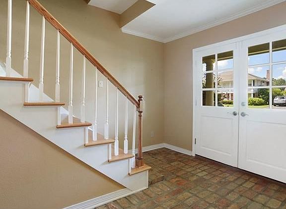 3rd image of 12 Five Oaks Dr