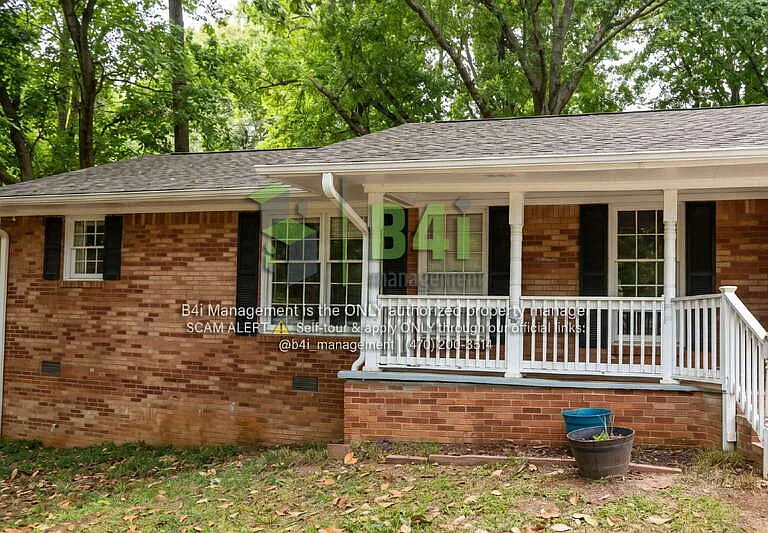 6106 Venetian Way SW — Photo 2
