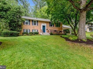 8706 Rosedale Ln, Annandale, VA 22003