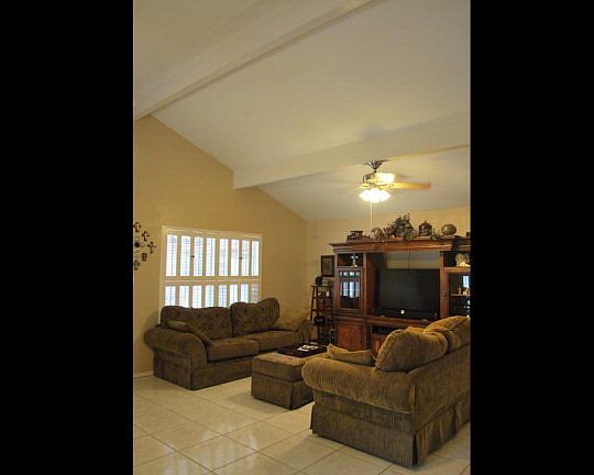 3rd image of 416 Tanglewood Dr