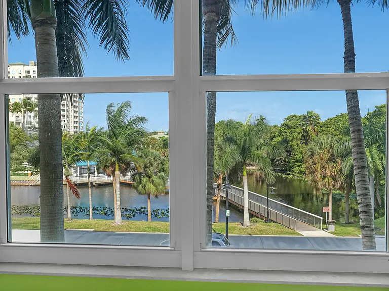 700 E Boynton Beach Blvd #312 — Photo 8