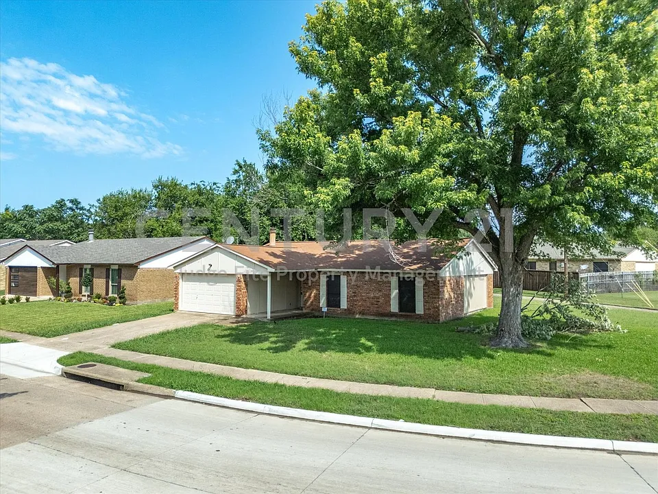 10217 Ironwood Ln