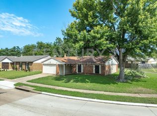 10217 Ironwood Ln, Dallas, TX 75249
