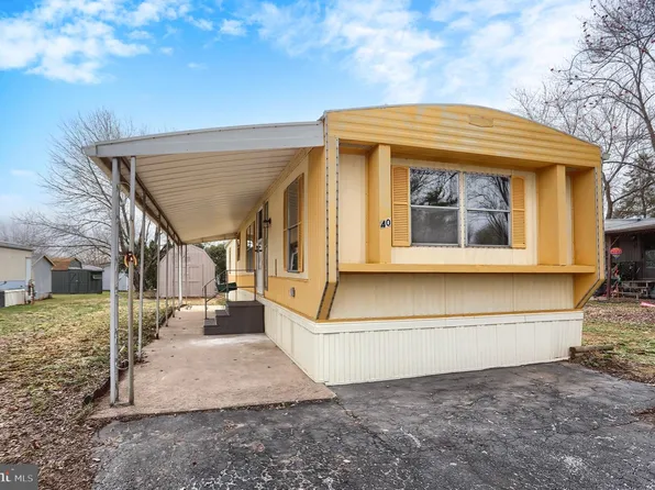 40 Redwood Ln, Carlisle, PA 17015