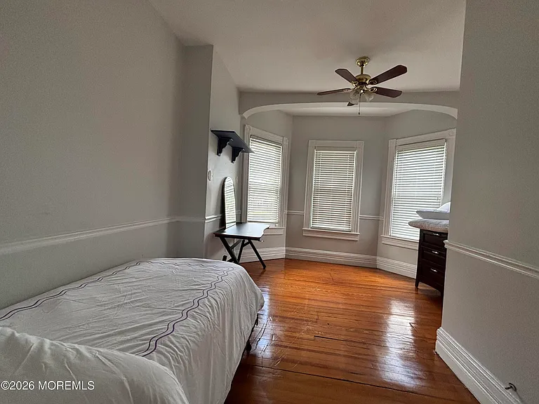 64 Hollywood Ave — Photo 24