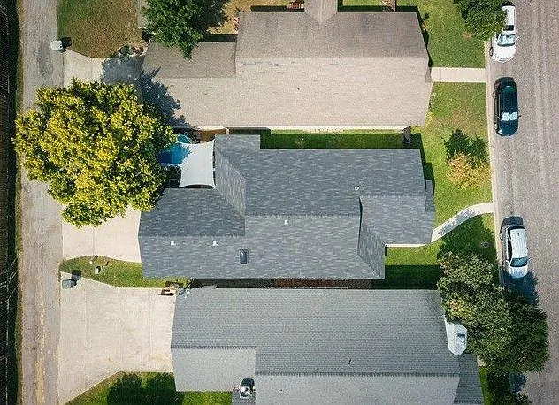 616 Glennwood Dr — Photo 3