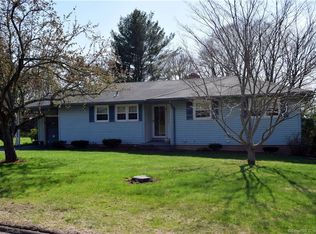 102 Clearfield Dr, Meriden, CT 06450