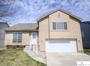 15512 Saratoga St, Omaha, NE 68116