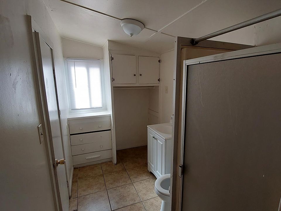 2nd image of 123 N Inez St APT 1