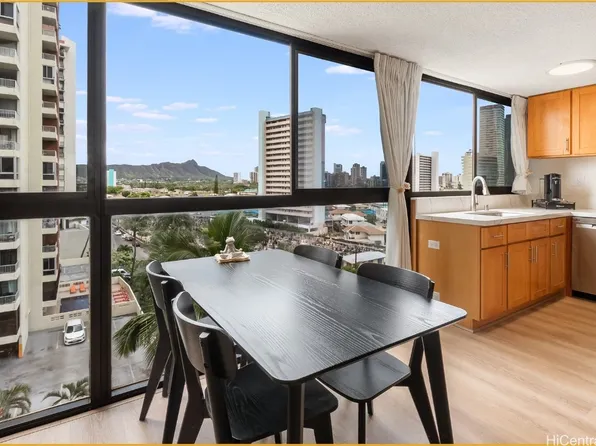 2724 Kahoaloha Ln APT 1006, Honolulu, HI 96826