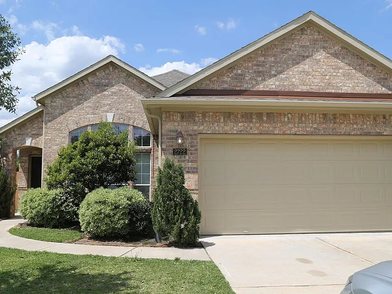 2722 Palermo Ct — Photo 1