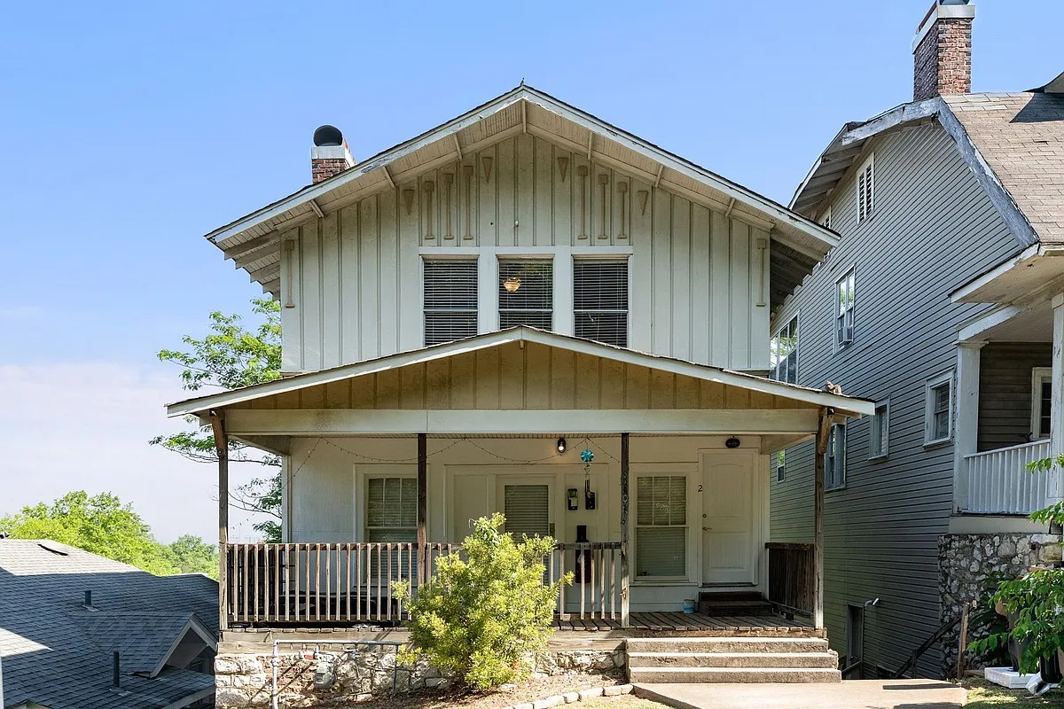 Building Photo - West Cottage Apartments