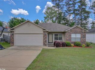 56 Bracey Cir, Little Rock, AR 72204