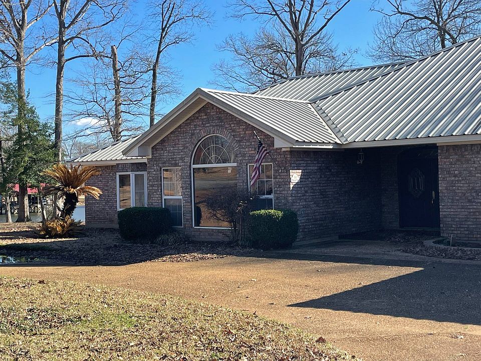 1st image of 464 Woodland Dr