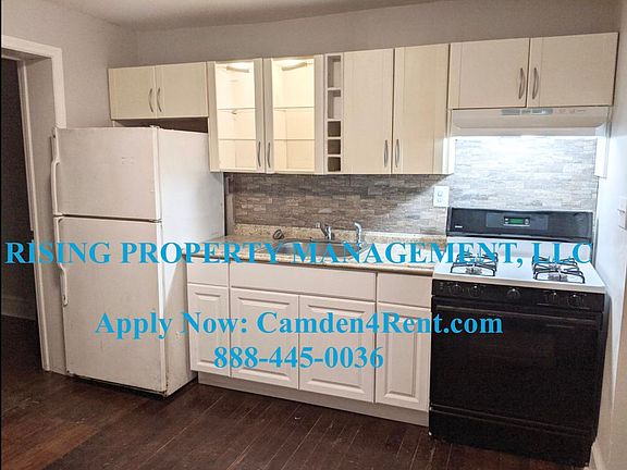 3rd image of 1093 N Common Rd
