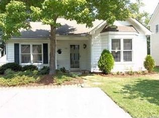 106 Kronos Ln, Cary, NC 27513