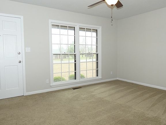 5th image of 139 Lee Dr