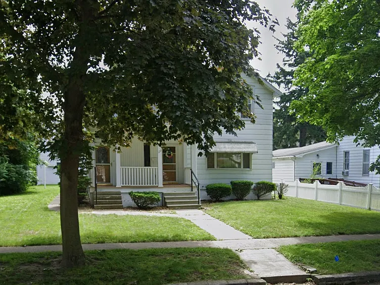 1211 Croghan St #2 — Photo 3