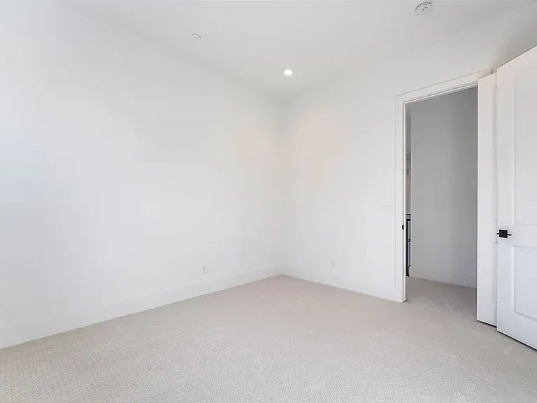 Upstairs bedroom 1