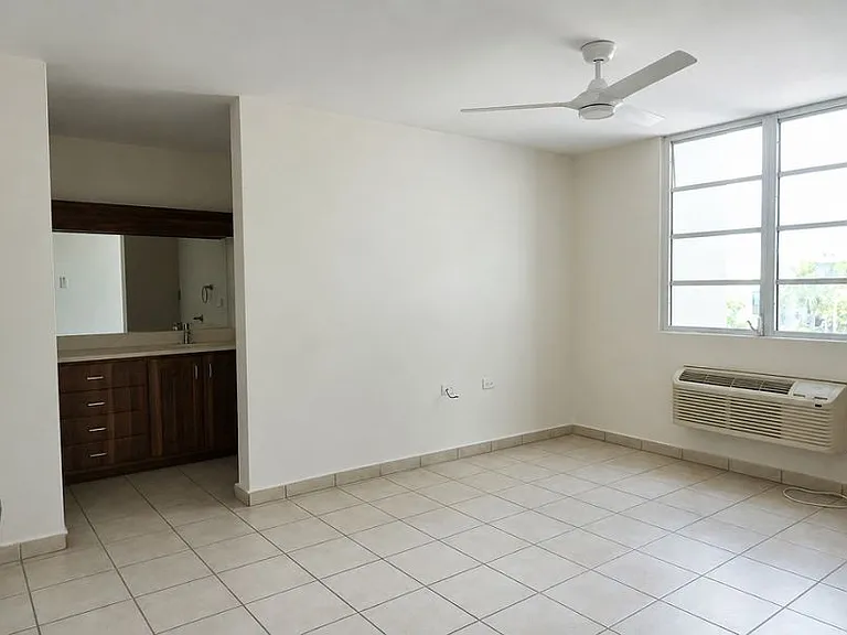 Cond Plaza del Palmar Apt 708 Edificio 7, 1386 Av — Photo 12