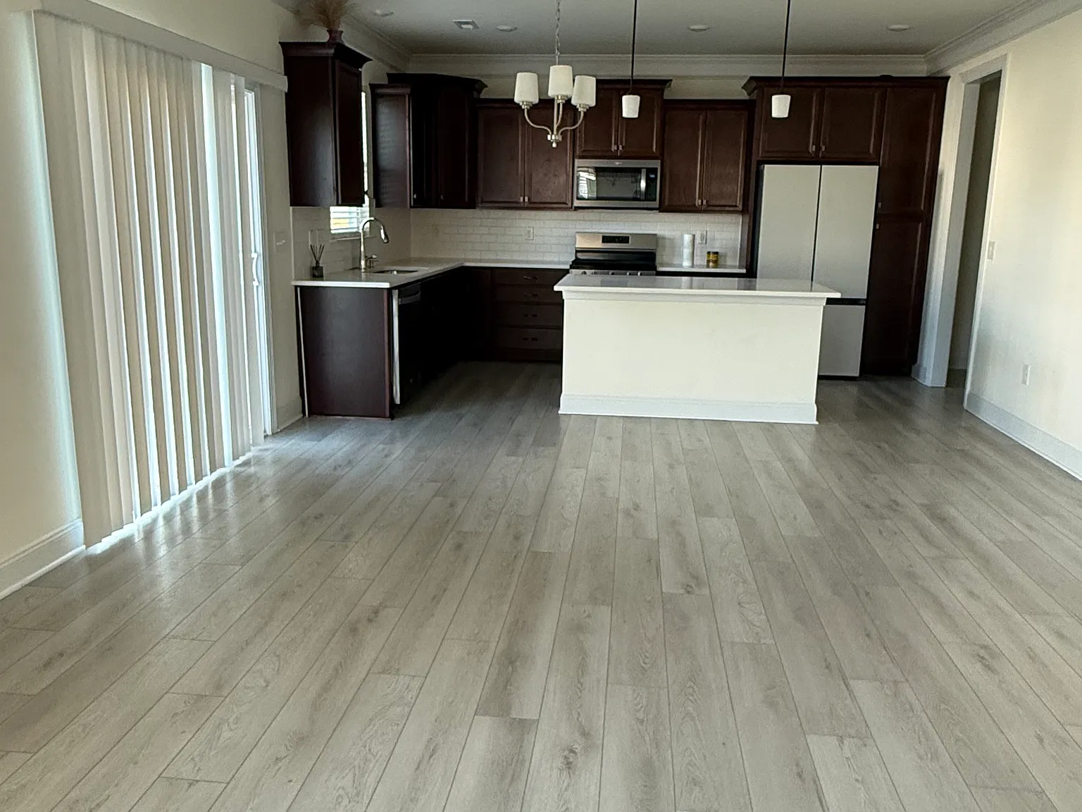 4 bed, 2626 sqft, $2,500 — Photo 3