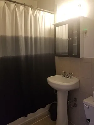 Rented by R New York | media 38