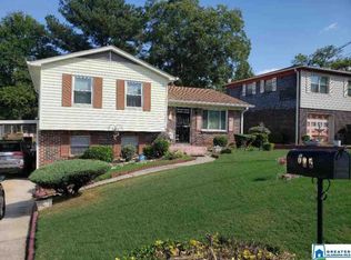625 Shadow Wood Ln, Birmingham, AL 35214