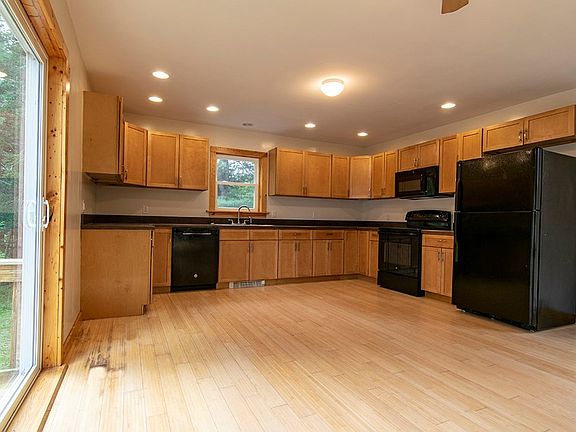 5th image of 5 Spruce St