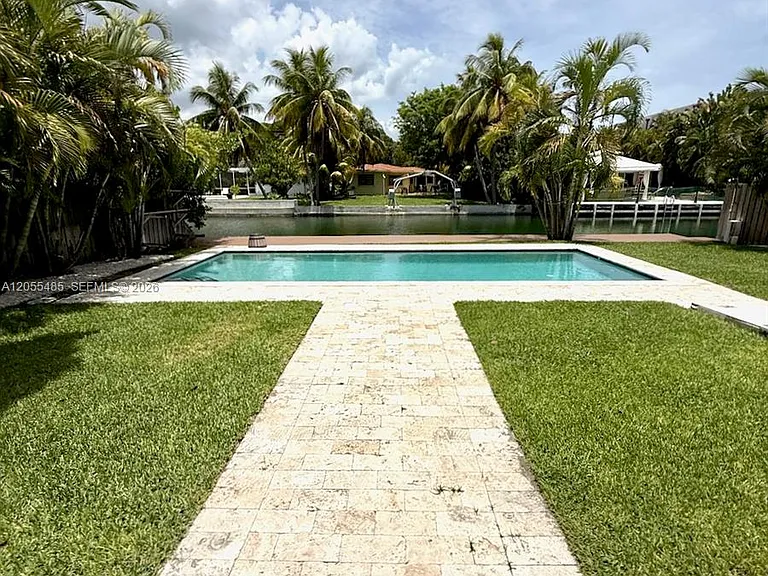 1365 Daytonia Rd — Photo 4