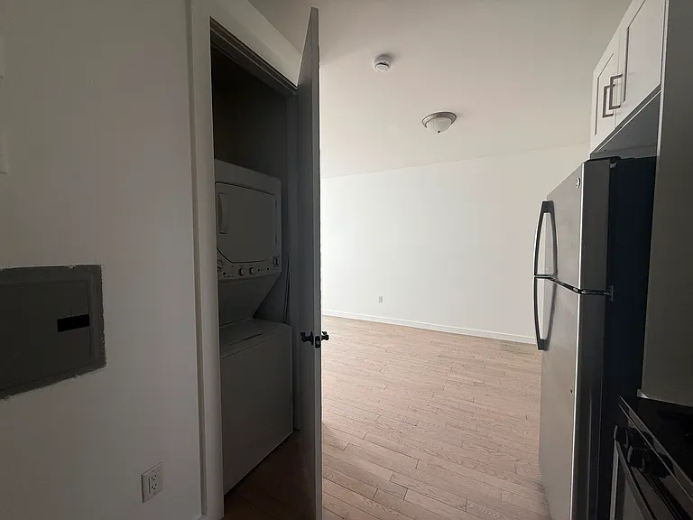 33 Kensington Ave #54E — Photo 3