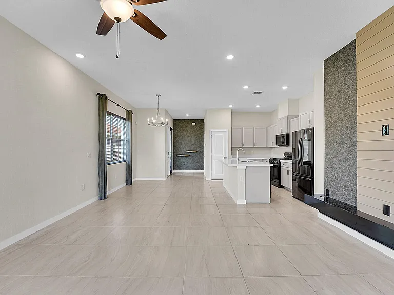 19515 Weathervane Way — Photo 38
