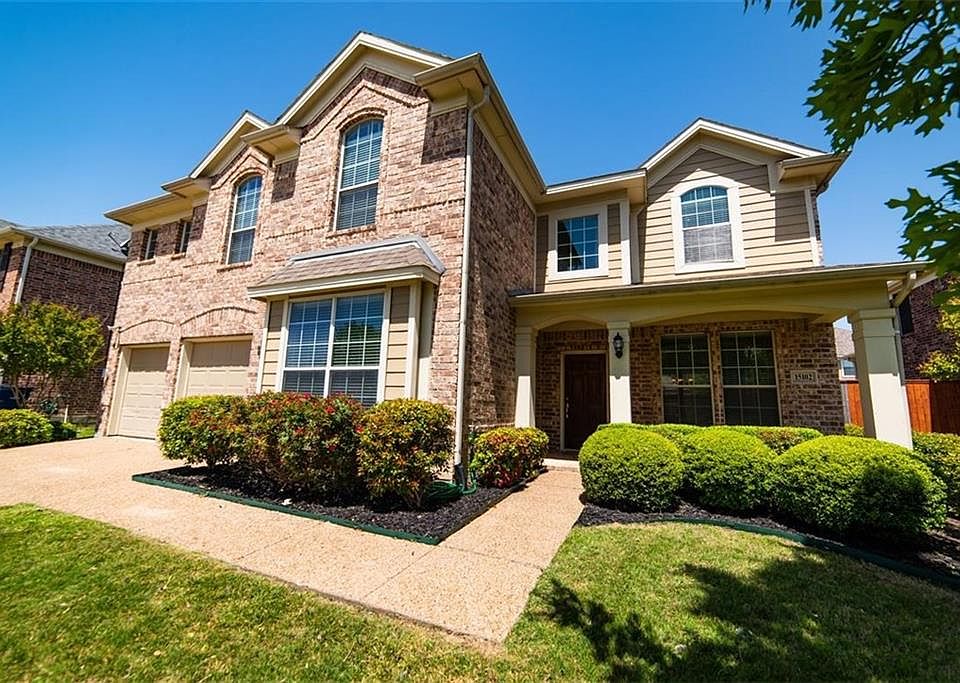 1st image of 15102 Regal Oak Ln
