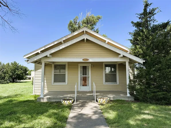 711 Pine St, Fowler, KS 67844