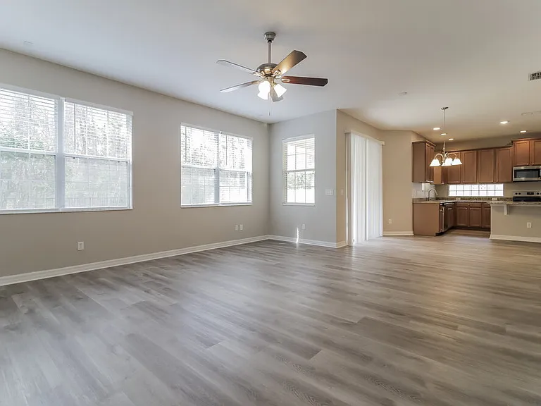 9540 Piccadilly Sky Way — Photo 5