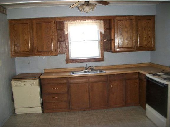 4th image of 708 Florence St